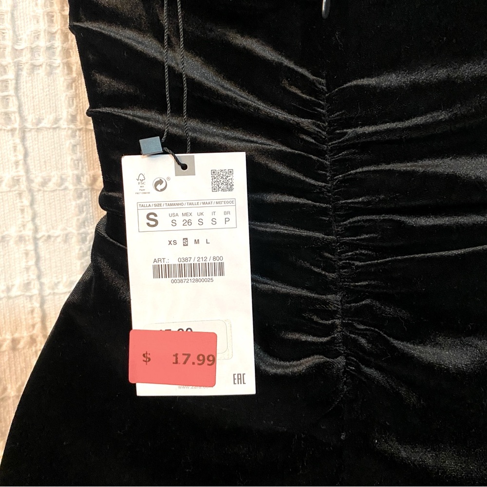 NWT Zara Black Velvet Halter Mini Dress, Size Small - Picture 3 of 4